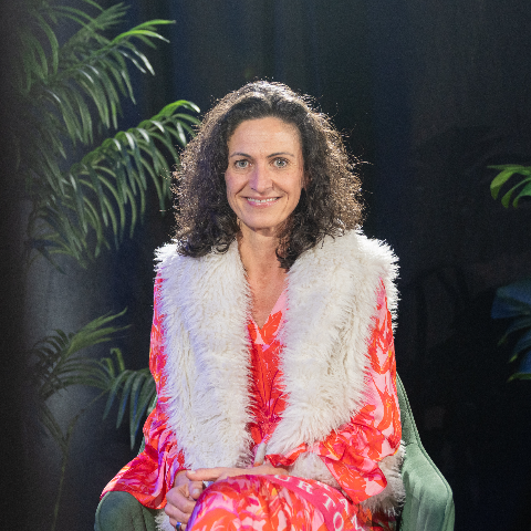 Zurück zur Leichtigkeit: Wie Silke Delloudis Frauen hilft, sich aus innerer Schwere zu befreien