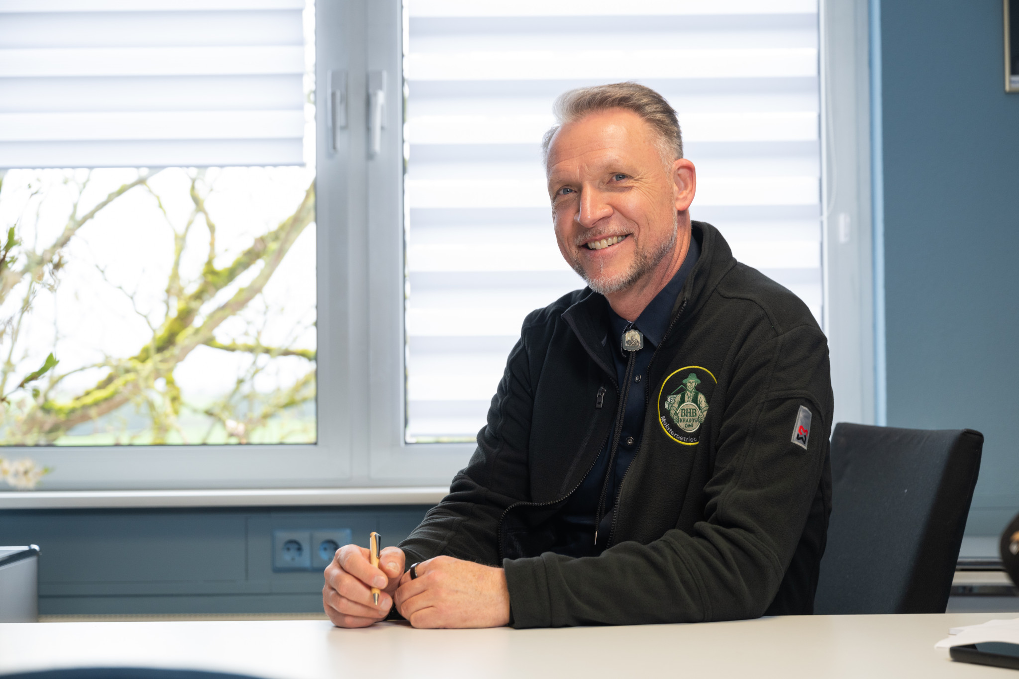 Flachdach sanieren statt teuer erneuern: Stephan Schmidt über Kosten, Fördermittel und die richtige Strategie