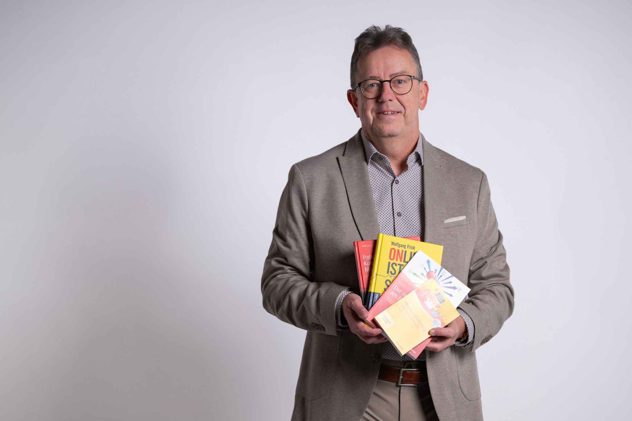 „Wem nichts mehr auffällt, dem fällt auch nichts mehr ein“ – Dr. Wolfgang Frick über starke Marken und modernes Marketing