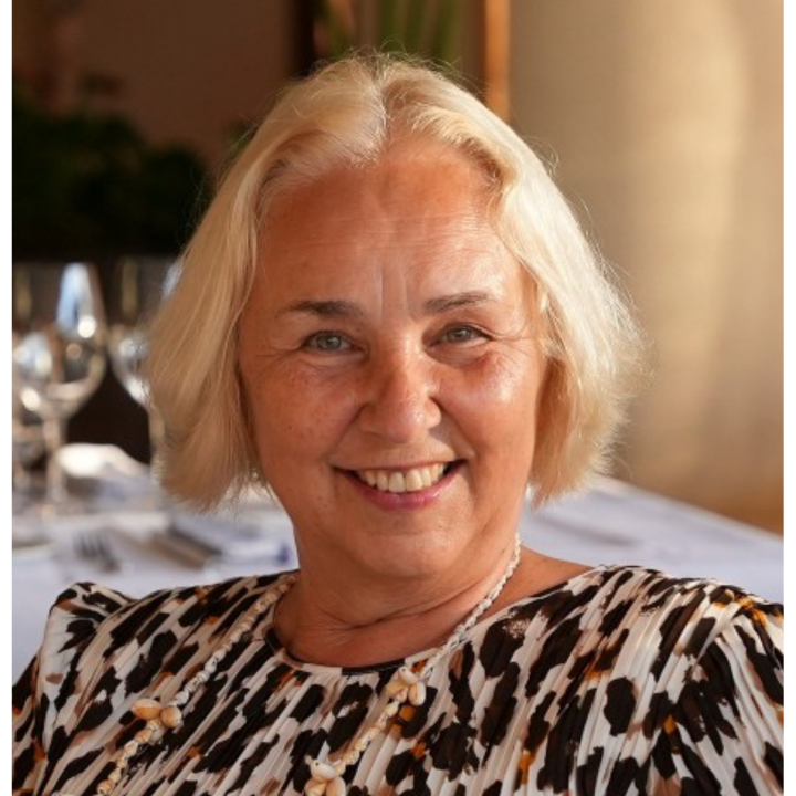 Dr. Tatnaja Schulz