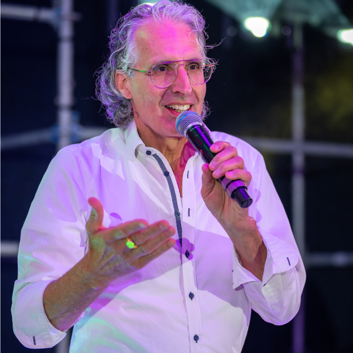 Experte:in Bernhard C. Narajan Prüter