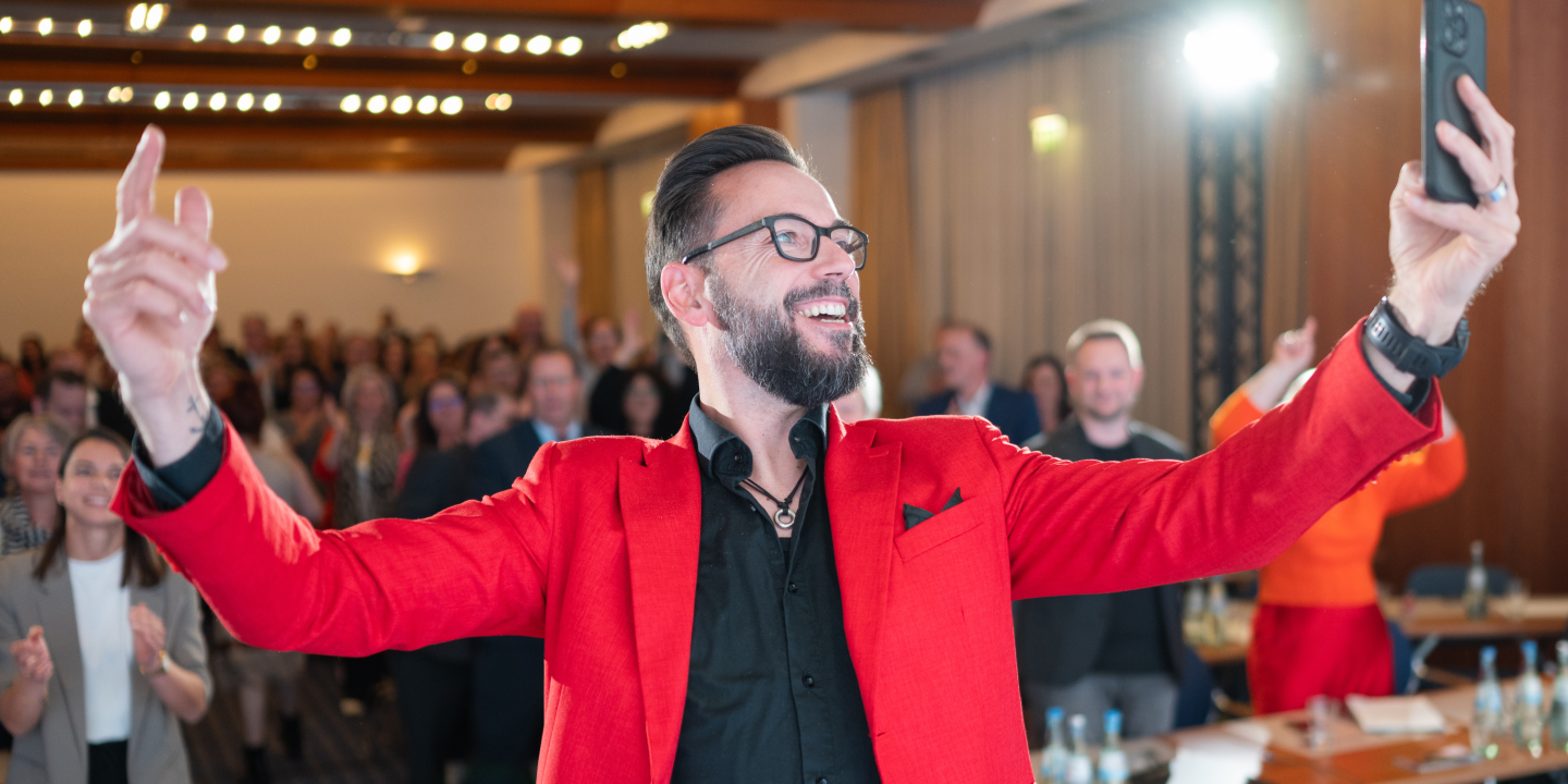 Experte:in Oliver M. Jacob