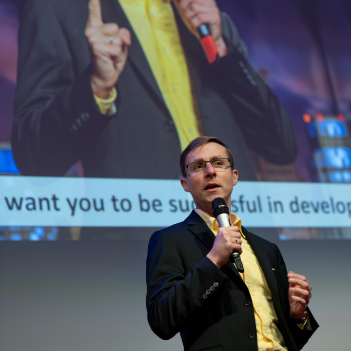 Experte:in Tim Glück