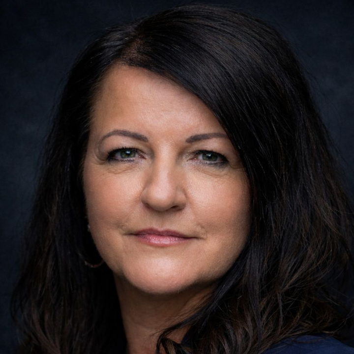 Experte:in Anja Ozik-Scharf