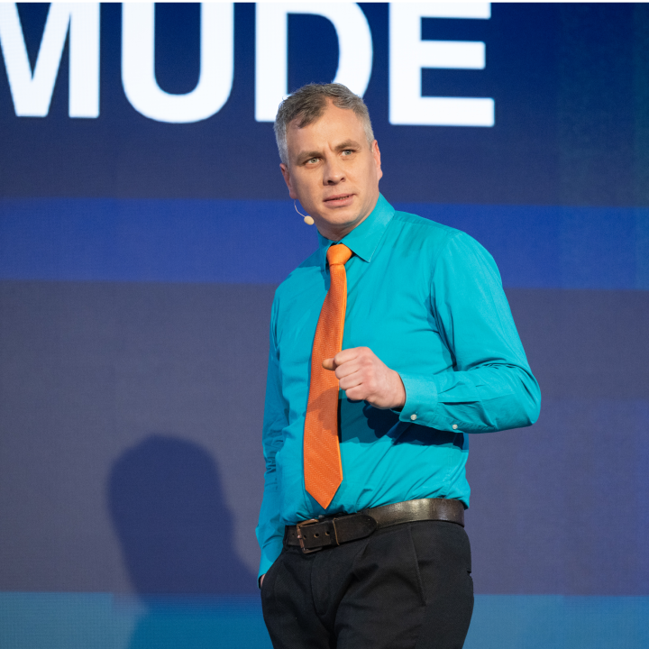 Experte:in Steve Mude