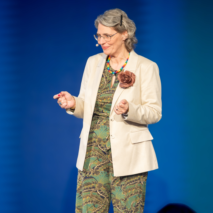 Experte:in Savina Tilmann