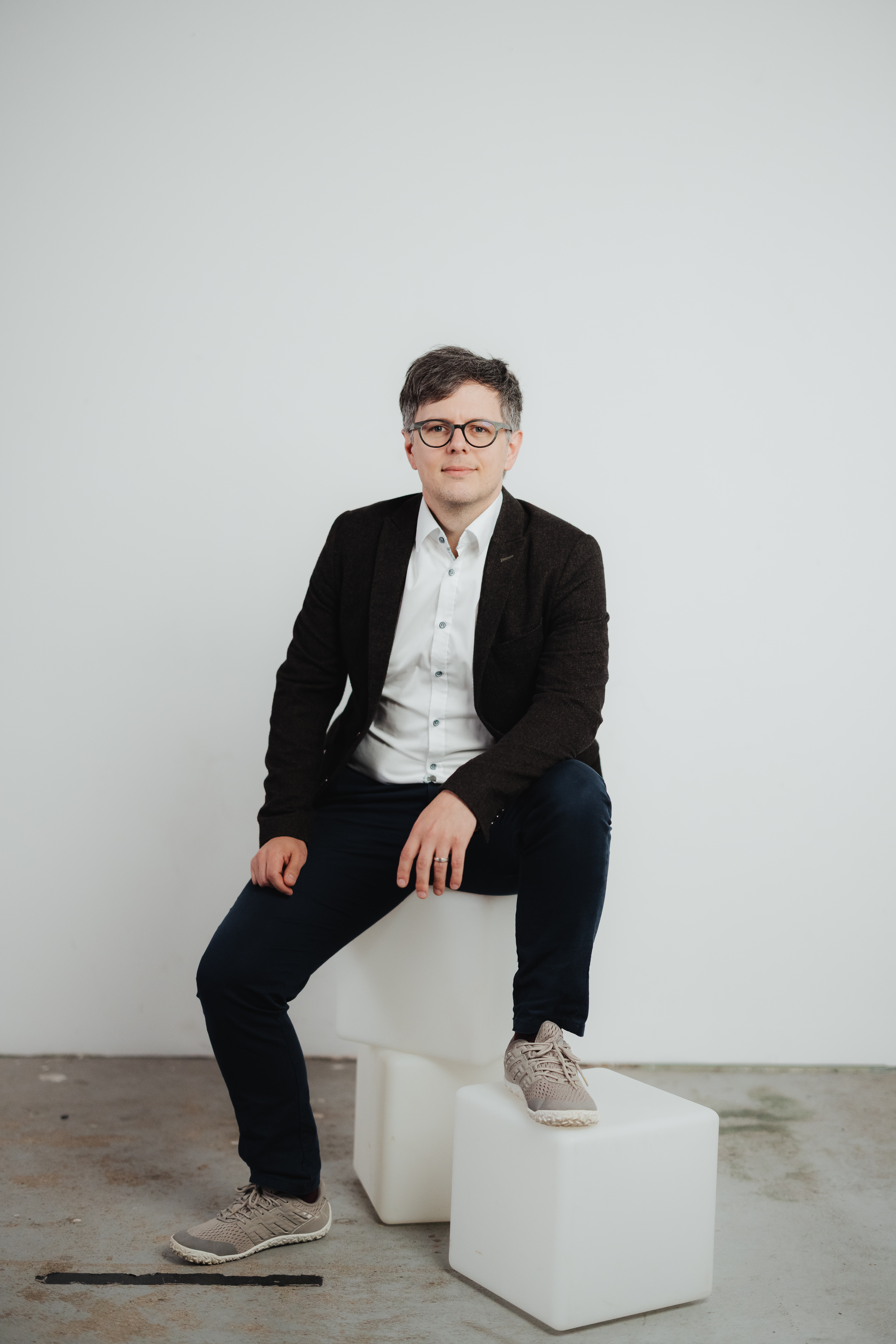 Perez Weigel